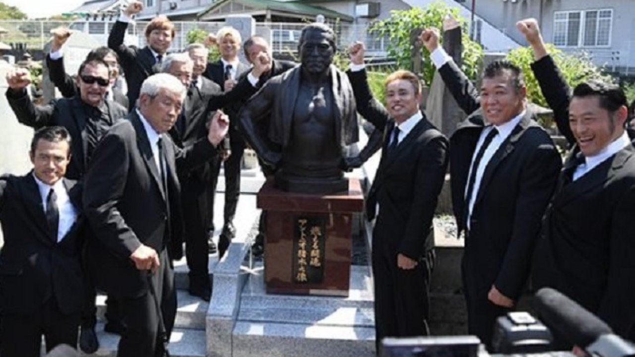 Antonio Inoki Statue