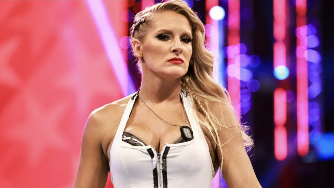 Lacey Evans
