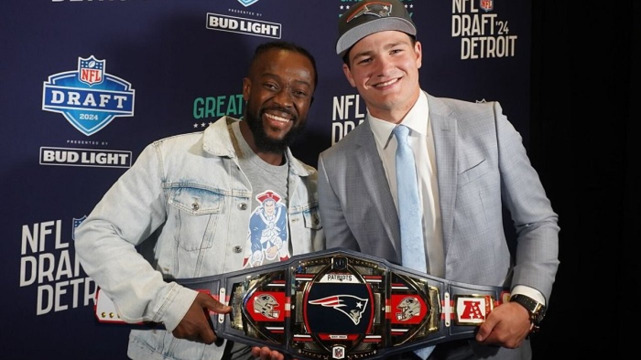 Kofi Kingston, Drake Maye